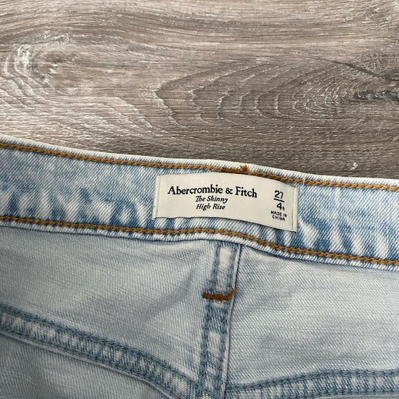 Abercrombie Jeans high rise split hem flare light wash - Picture 6 of 9
